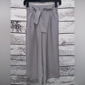 Lululemon Noir Crop Grey Sage Pants Size 2